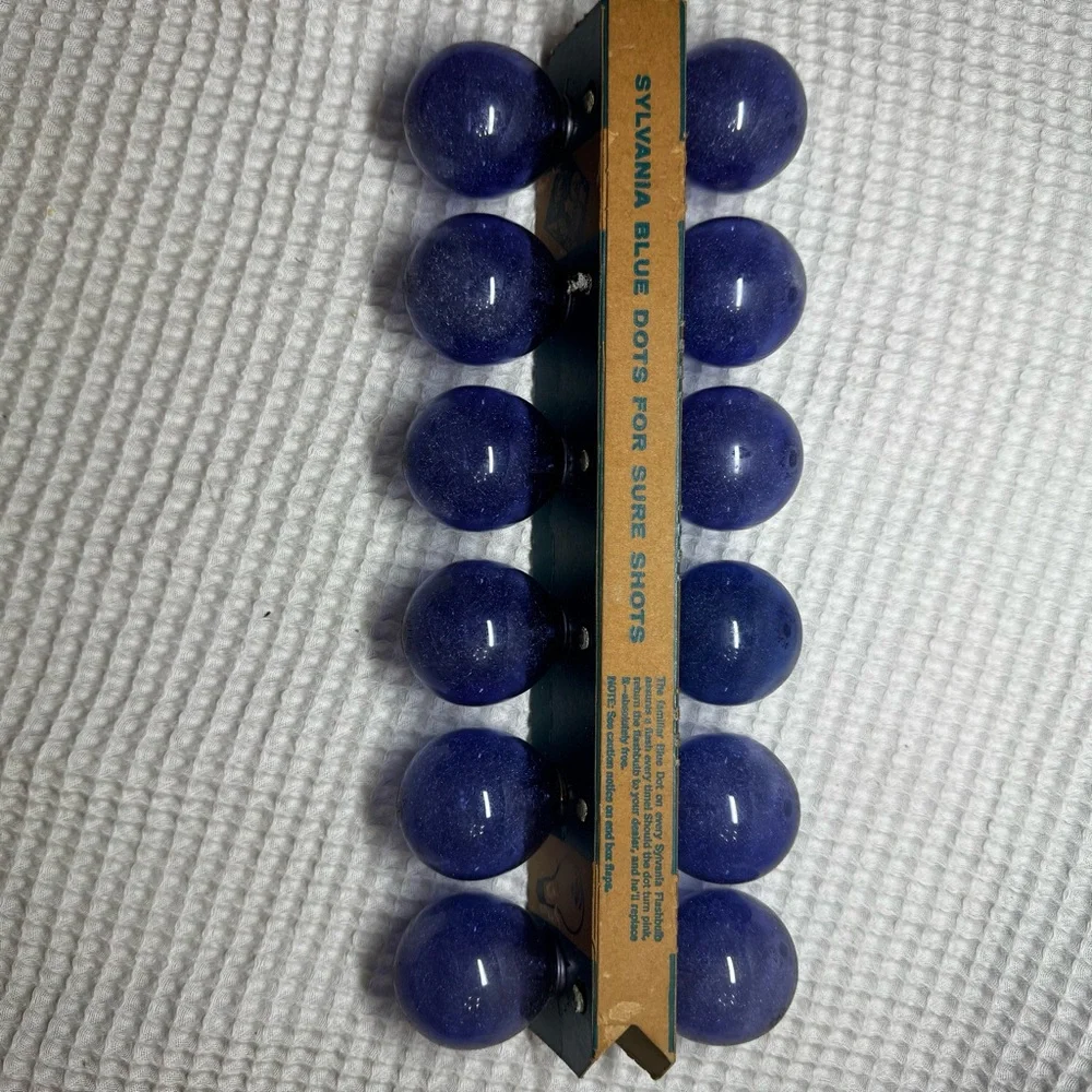 Vintage Sylvania Blue Dot Flashbulbs 25B 12 Pack Original Box NOS